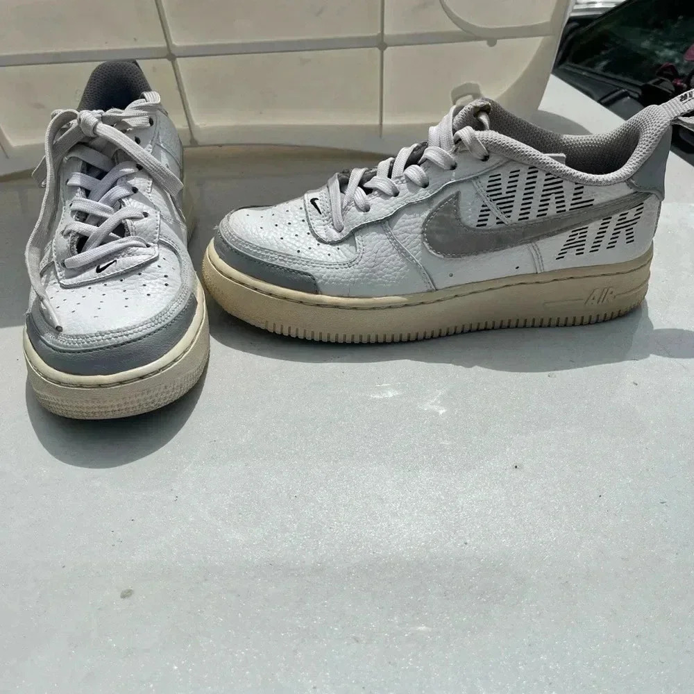 Nike Air Force 1 Sneakers - White and Gray - 4Y